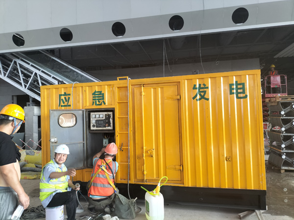 邹平怎样判断空气滤清器是否需要更换？