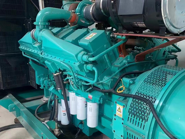 邹平更换100kW柴油发电机组机油时，需要注意哪些事项？